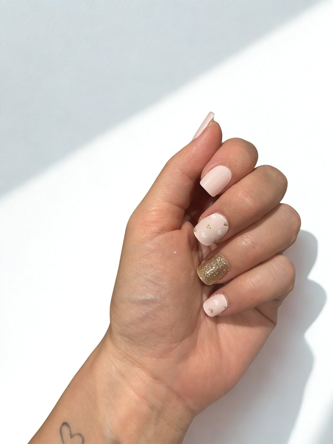 Semi-Cured Gel Nail Wraps - Gold Shimmer Hearts